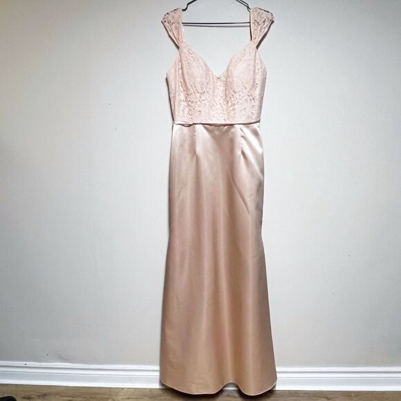 NWT Christina Wu Celebrations Formal Lace and Satin Maxi dress Sz 8 - Picture 8 of 10